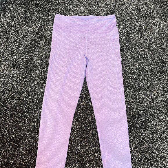 Under Armour Women's Cropped Purple Leggings Size Small - Picture 1 of 6